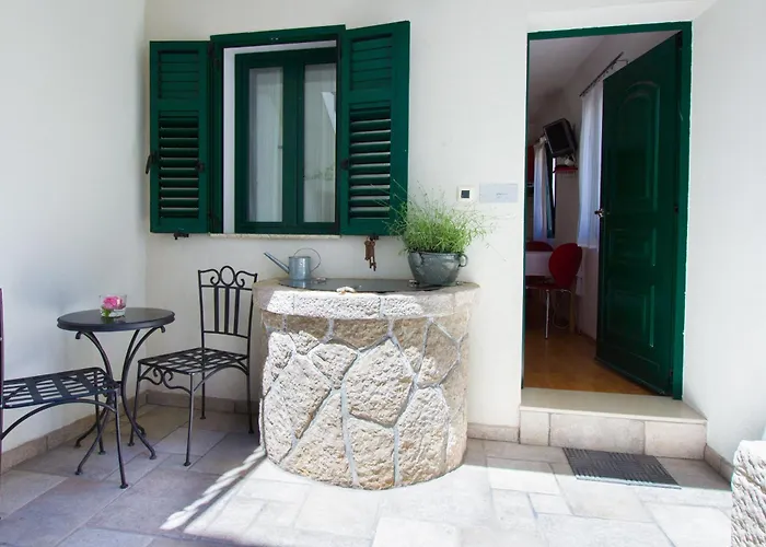 Apartments Petrinic Crnogaj